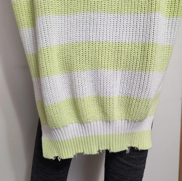 Forever 21 oversized color block sweater size small - Picture 13 of 16